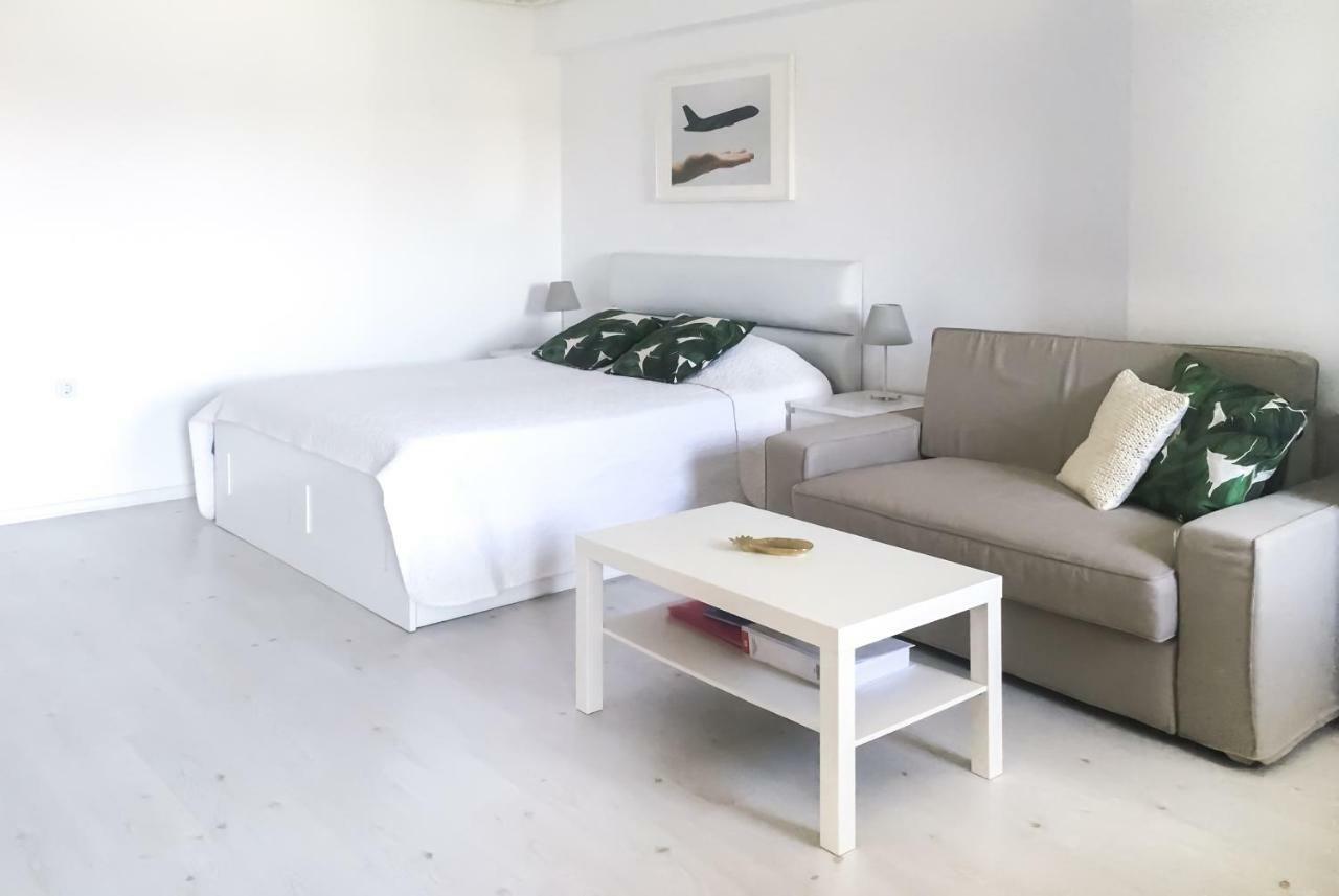 Airport Residence - Across From Otopeni Airport Esterno foto