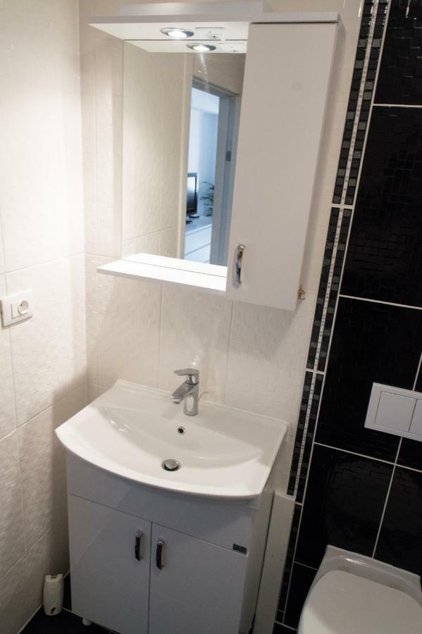 Airport Residence - Across From Otopeni Airport Esterno foto