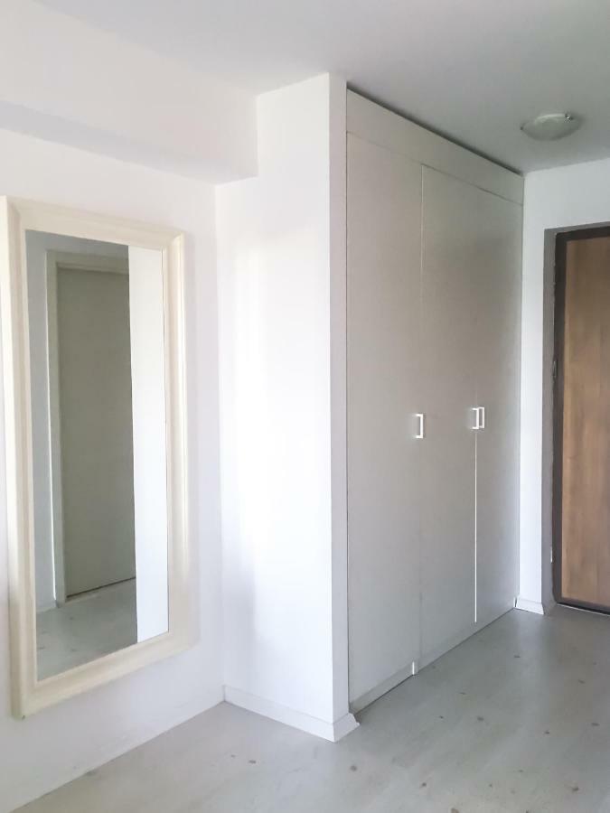 Airport Residence - Across From Otopeni Airport Esterno foto